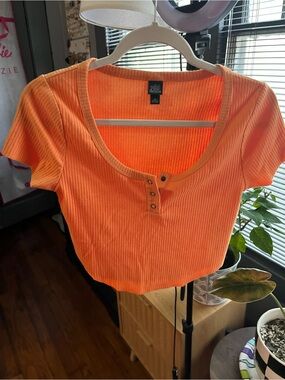 NWOT wild fable Orange Ribbed Scoop Neck Crop Top with Buttons